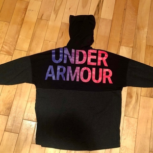 Youth Under Armour‎ Long Sleeve Shirt